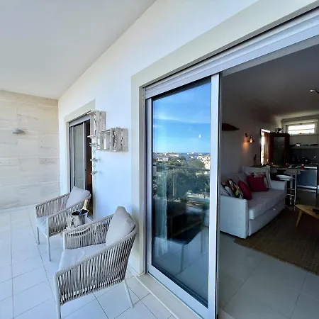 Forest View With Pool By Homing Apartment