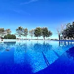 Forest View With Pool By Homing *