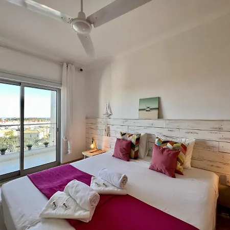 Forest View With Pool By Homing Apartment *
